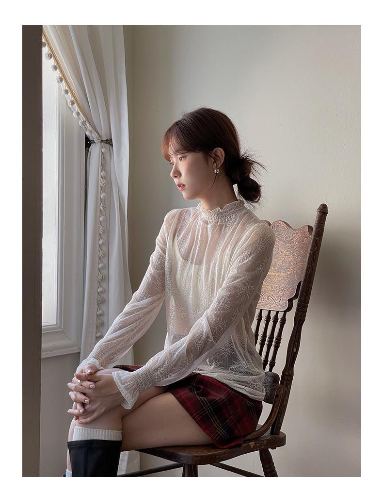 Floral Lace Half-neck Blouse